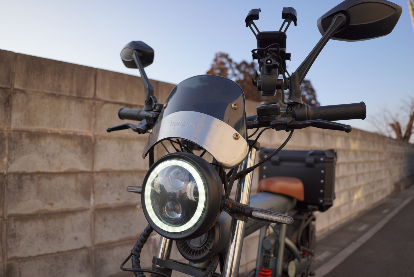 COSWHEEL MIRAI S フロントウインドシールド装着状態